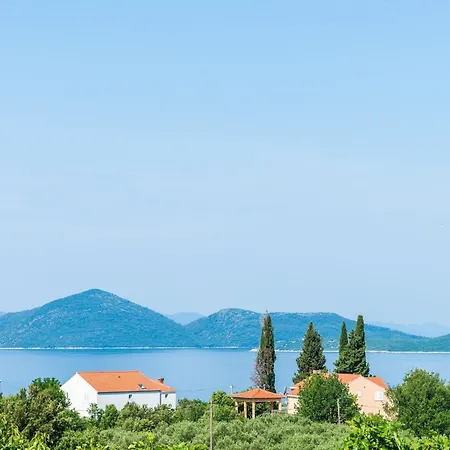 & Ma Din - One Bedroom With Balcony And Sea View