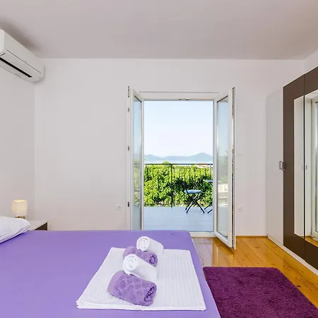 & Ma Din - One Bedroom With Balcony And Sea View Appartement