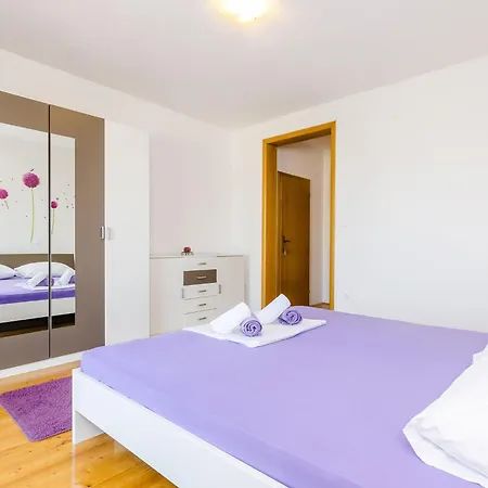 Appartement & Ma Din - One Bedroom With Balcony And Sea View *