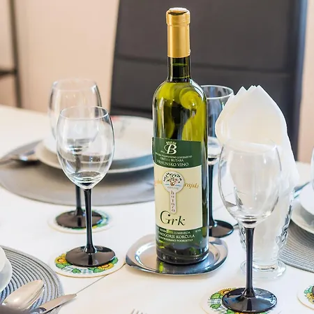 & Ma Din - One Bedroom With Balcony And Sea View Appartement