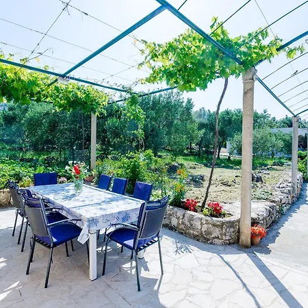 Appartement & Ma Din - One Bedroom With Balcony And Sea View *