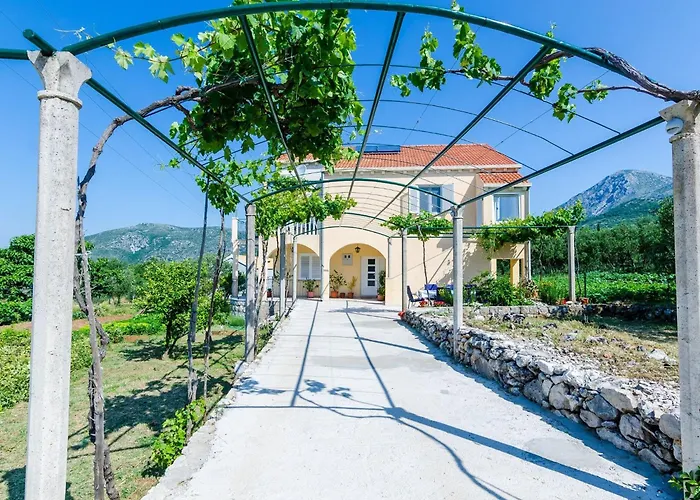 & Ma Din - One Bedroom With Balcony And Sea View Slano